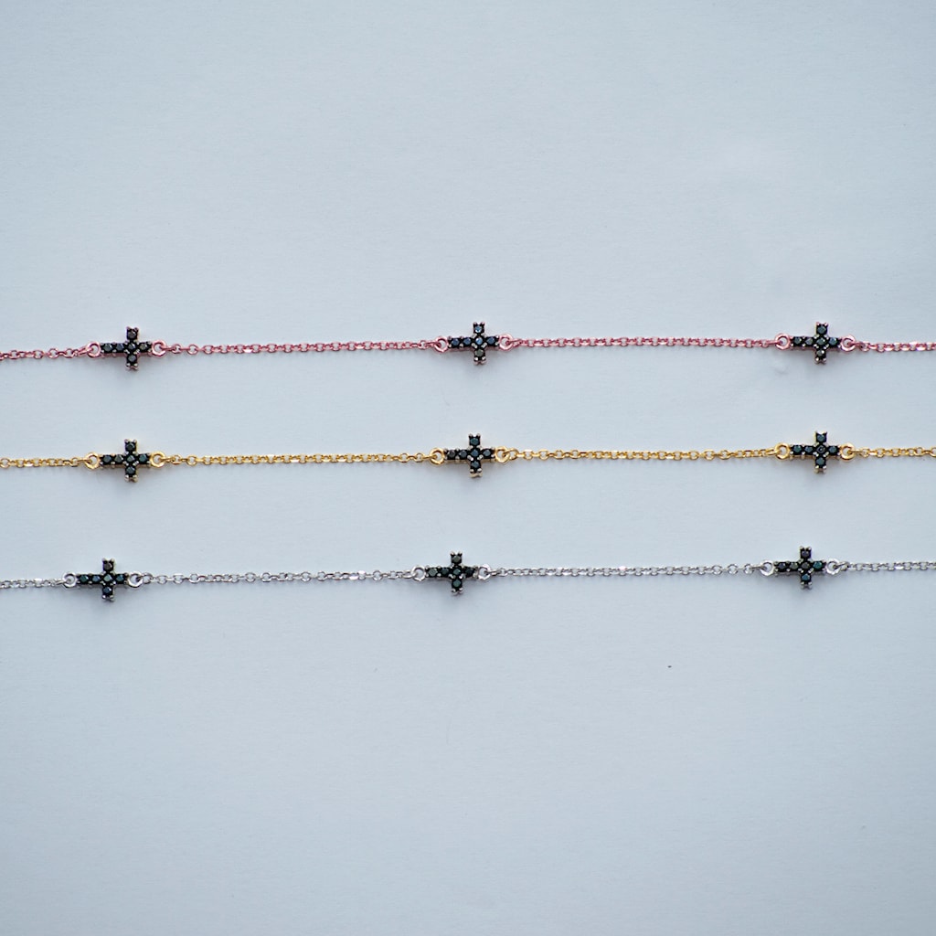 B077 Double Faced Cross Bracelet